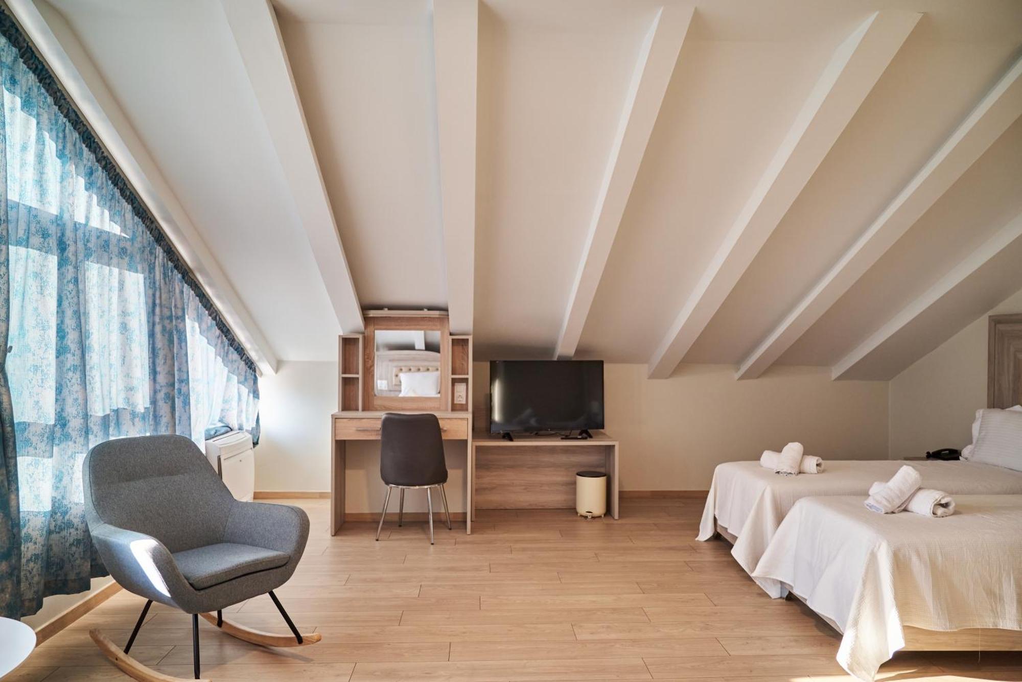 Famissi Sofita 7 Aparthotel Kalampaka Exteriör bild